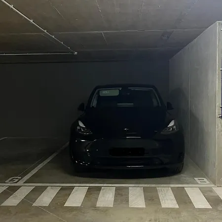 The Tiles Incl Parking By Sweet Apartment *